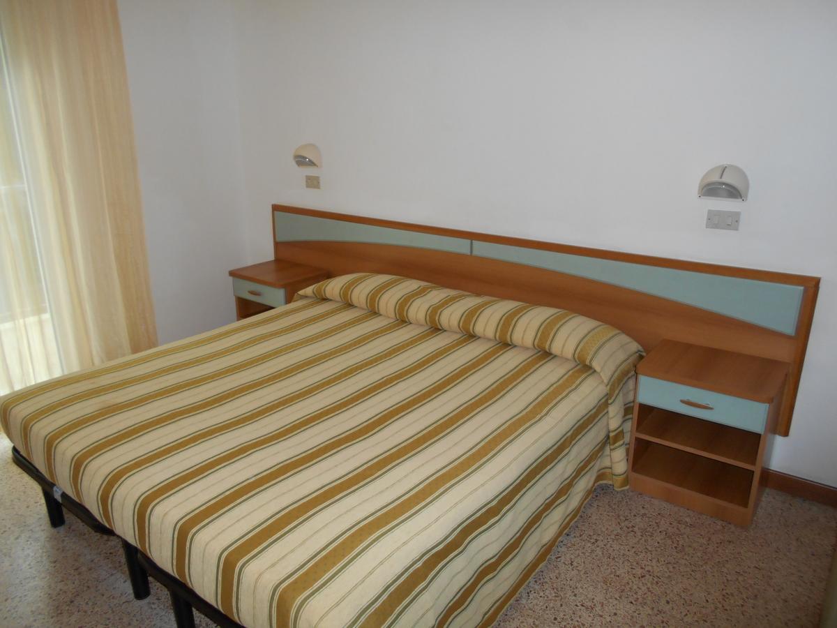 Hotel Sayonara Milano Marittima Exterior foto