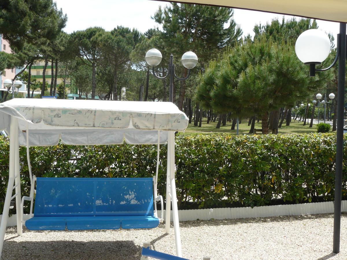 Hotel Sayonara Milano Marittima Exterior foto