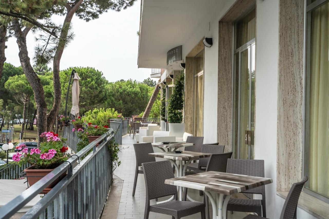 Hotel Sayonara Milano Marittima Exterior foto