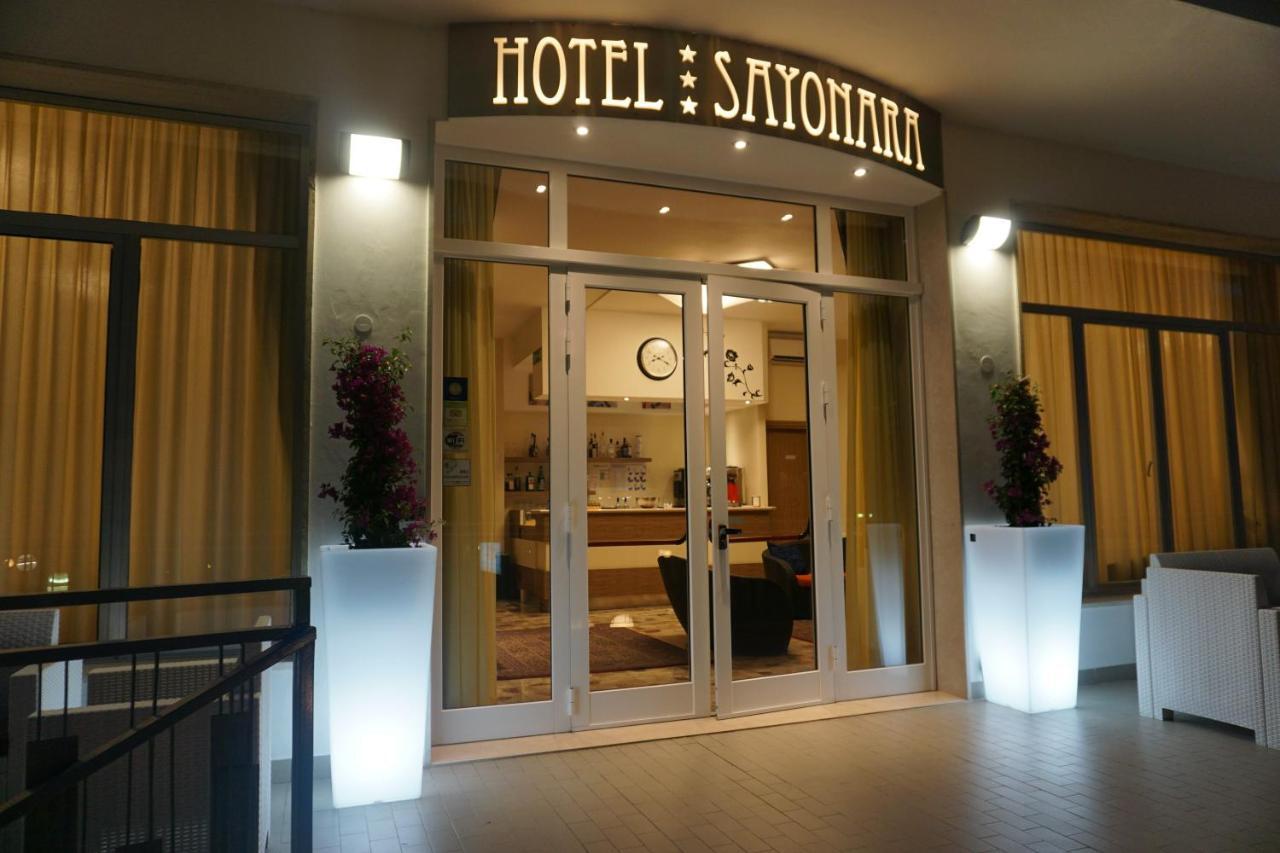 Hotel Sayonara Milano Marittima Exterior foto